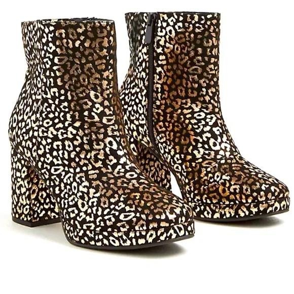 Torrid Black Metallic Leopard Print Platform Bootie Women's Size 9 WW - Picture 1 of 9